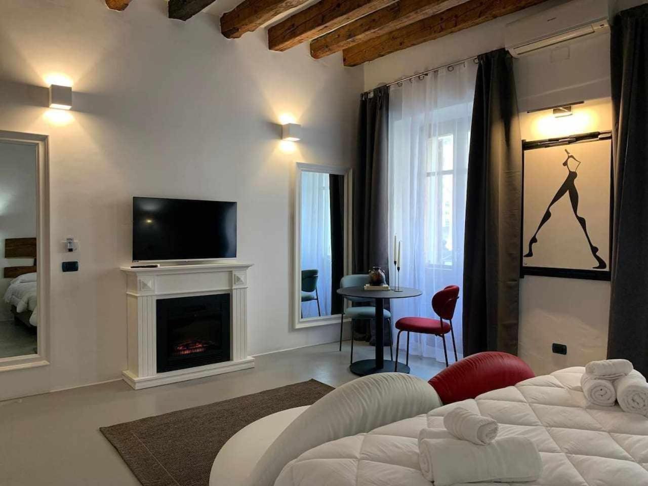 C&O Savoia Deluxe Rooms Cagliari Exterior foto