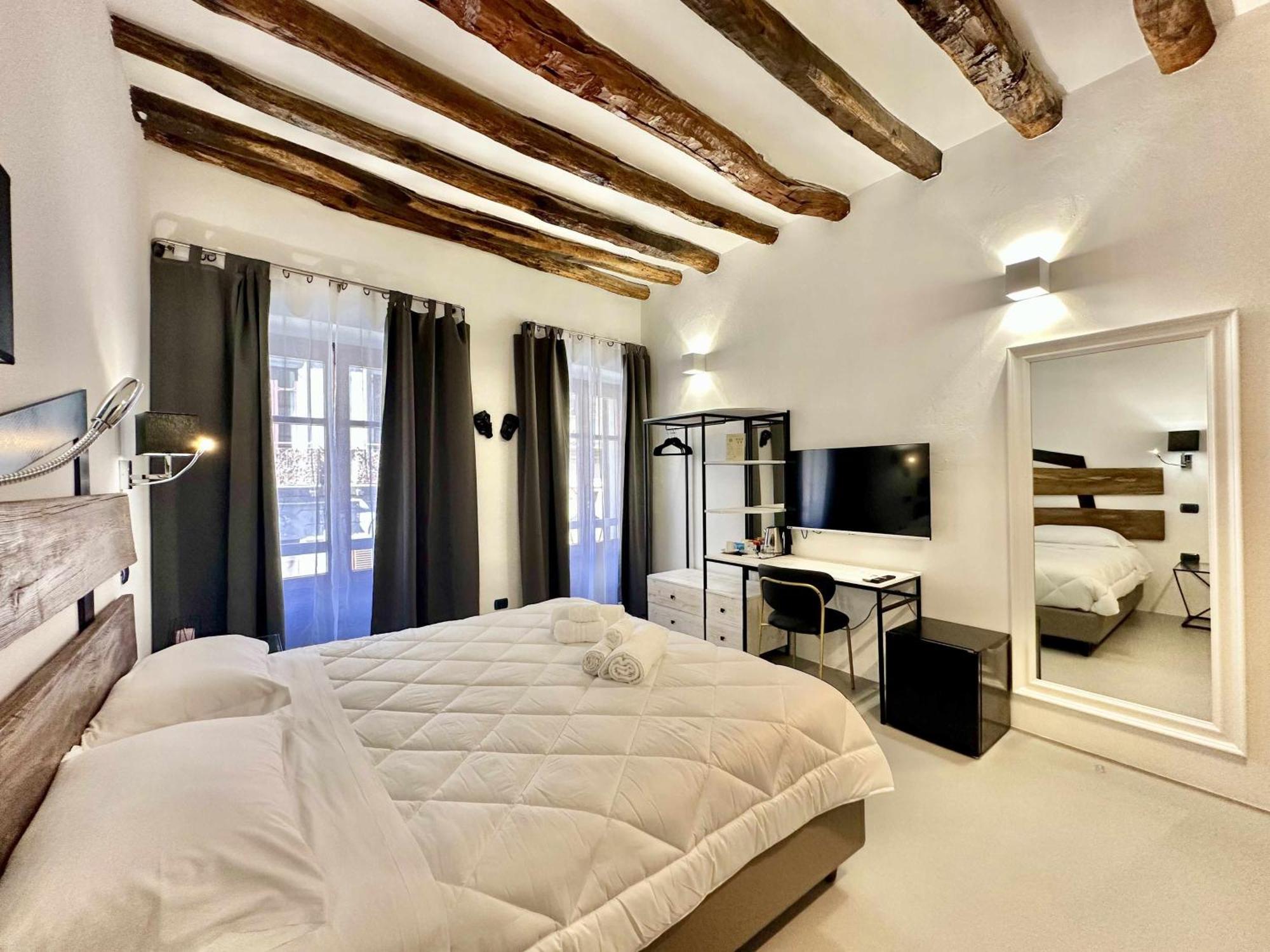 C&O Savoia Deluxe Rooms Cagliari Exterior foto