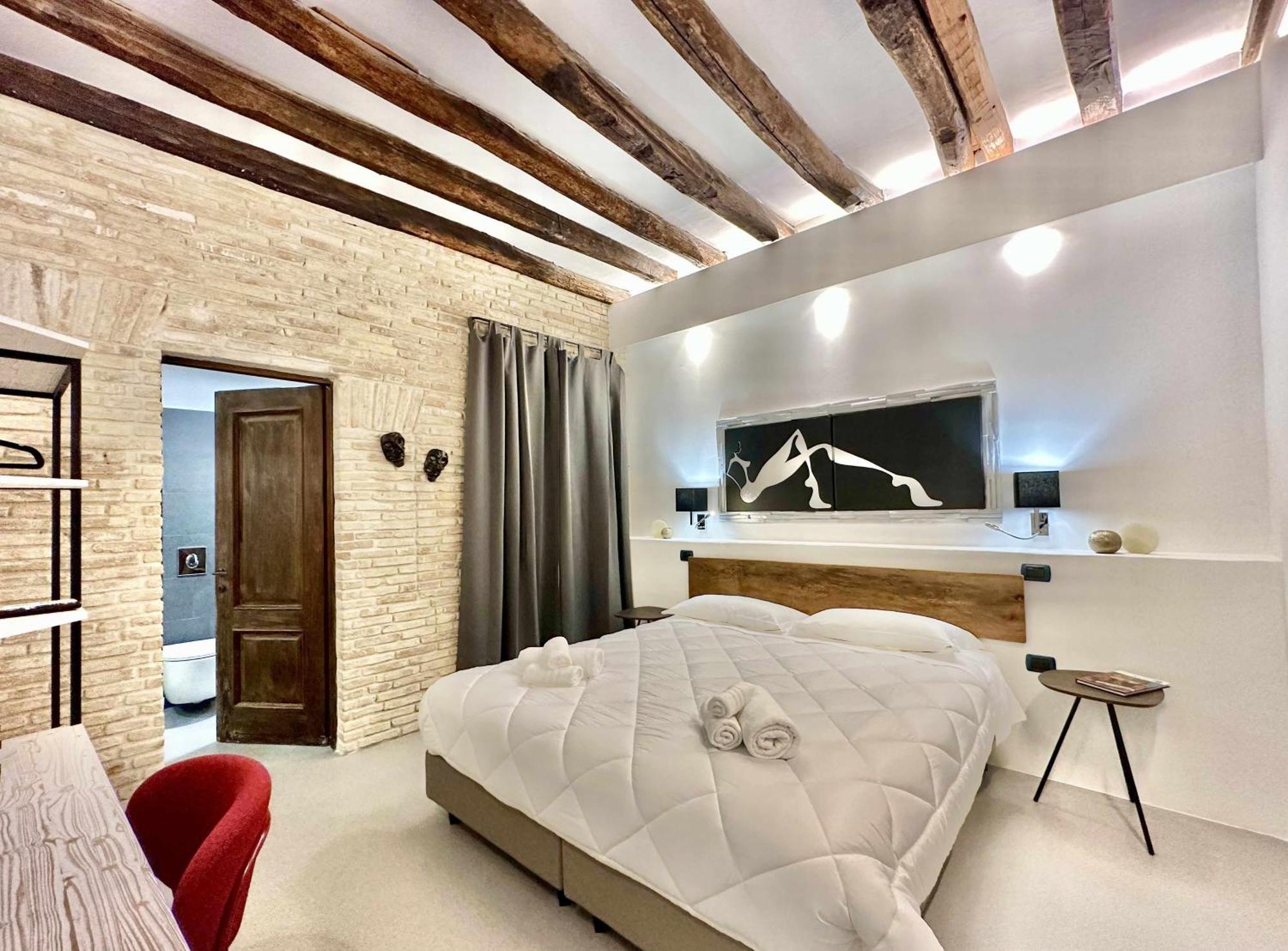 C&O Savoia Deluxe Rooms Cagliari Exterior foto